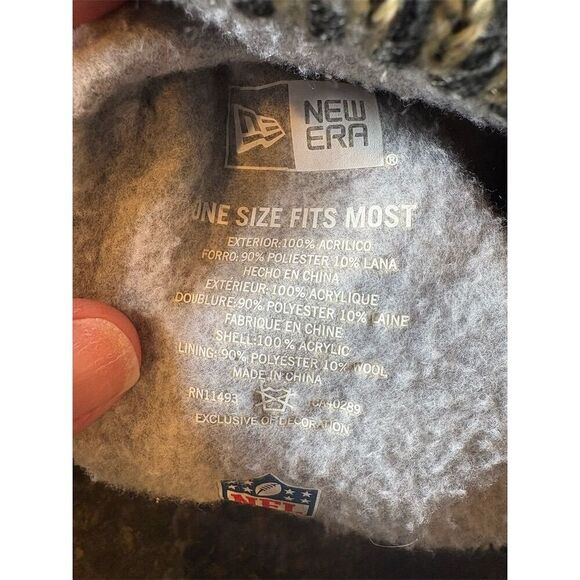 New Era New Orleans Saints Cuffed Beanie with Pom Unisex Winter Hat - Picture 6 of 6